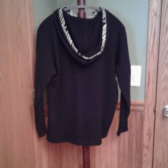 Sweater - Picture 2 of 4